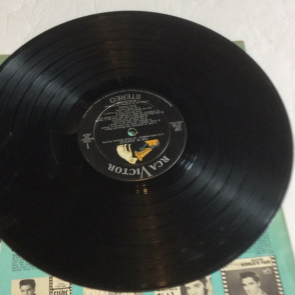 Elvis fun in Acapulco soundtrack - Picture 2 of 2